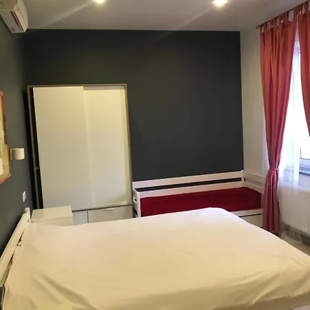 Apartment Zolotoy Bereg 5 Odesa Exterior photo